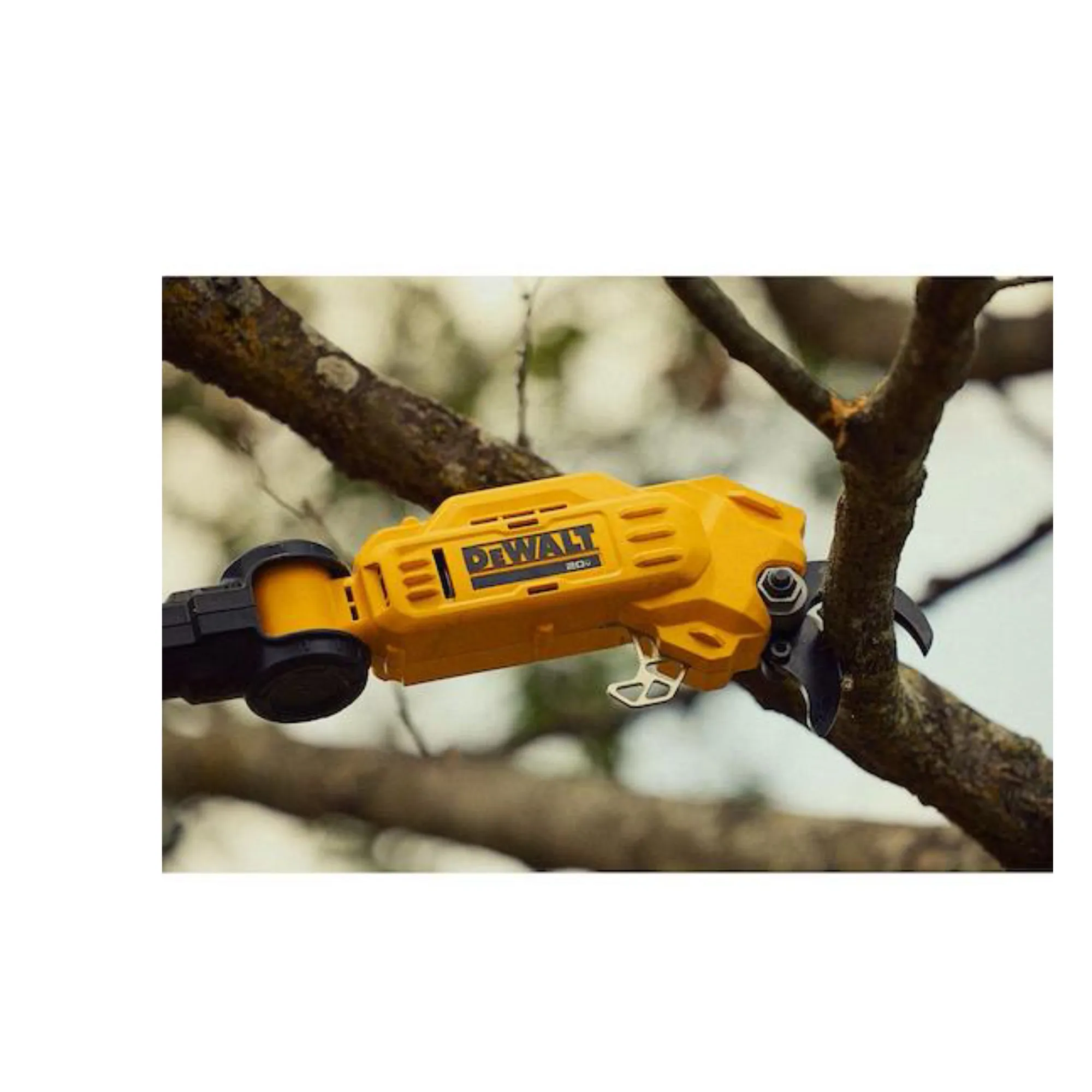 DeWalt 20V MAX* 1-1/2 in. Cordless Pole Pruner (Tool Only) View 2 of 4