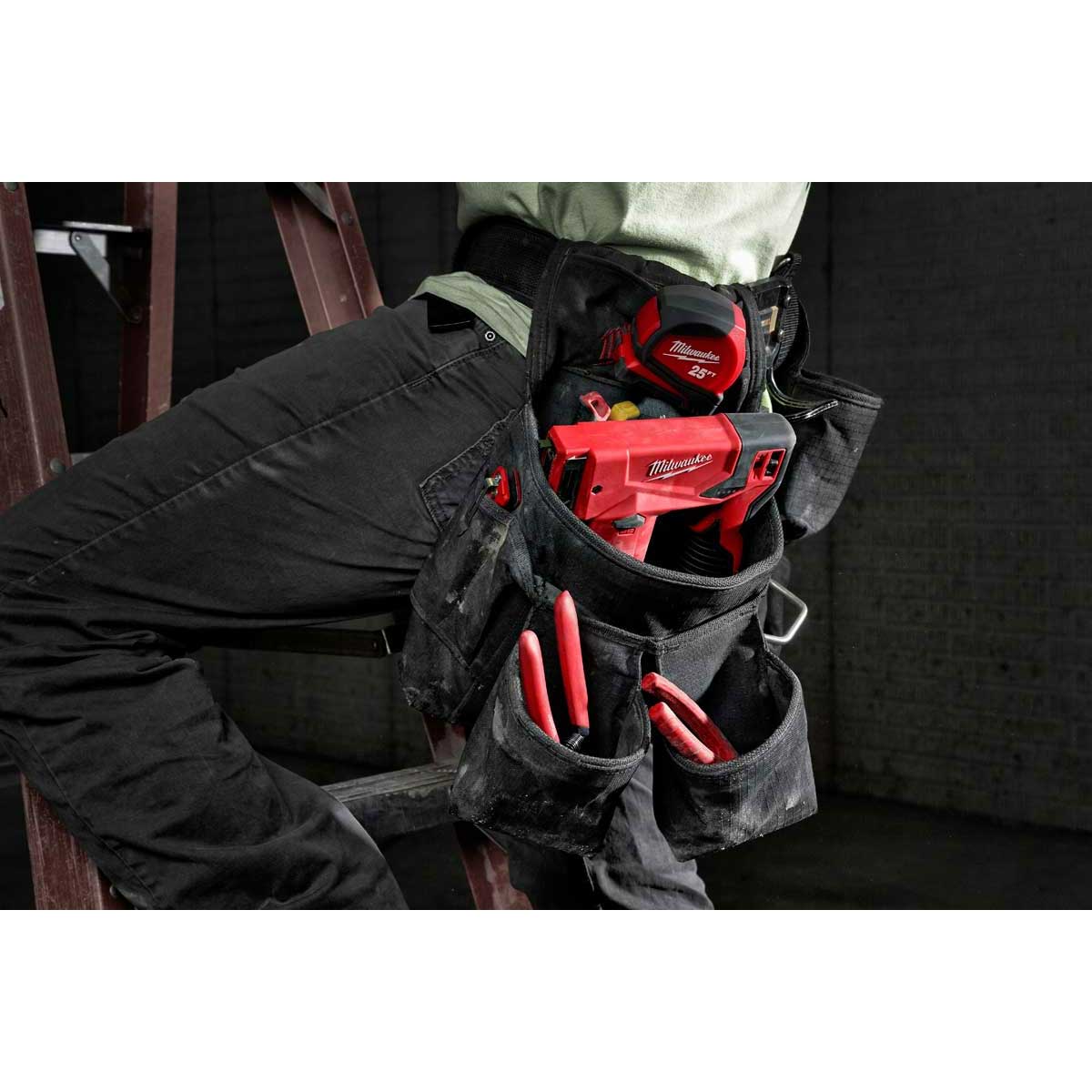Milwaukee M12 3/8 In. Cordless Crown Stapler (Tool Only) View 4 of 5