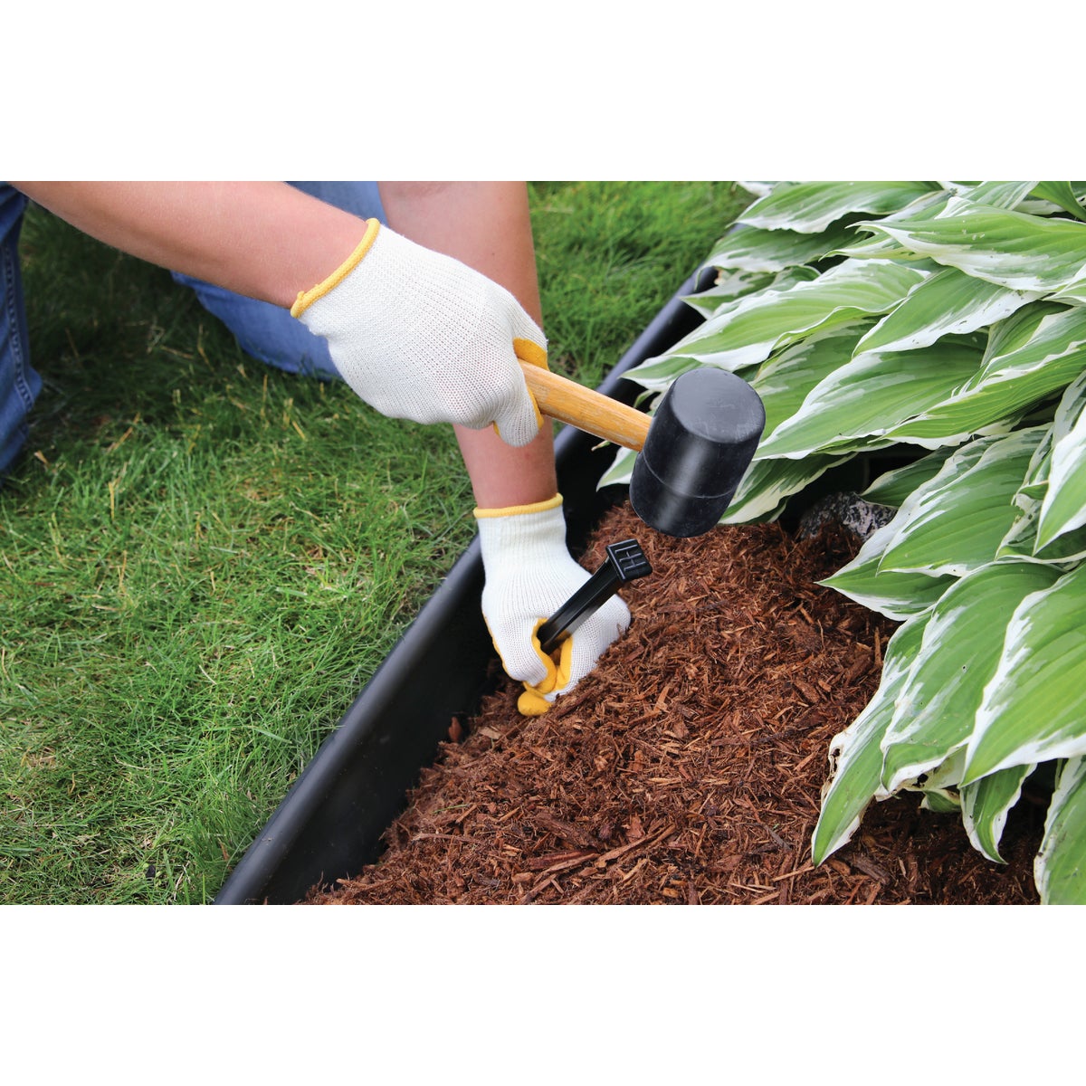 Master Mark Plus  4.5 In. H. x 20 Ft. L. Black Plastic Lawn Edging View 4 of 5