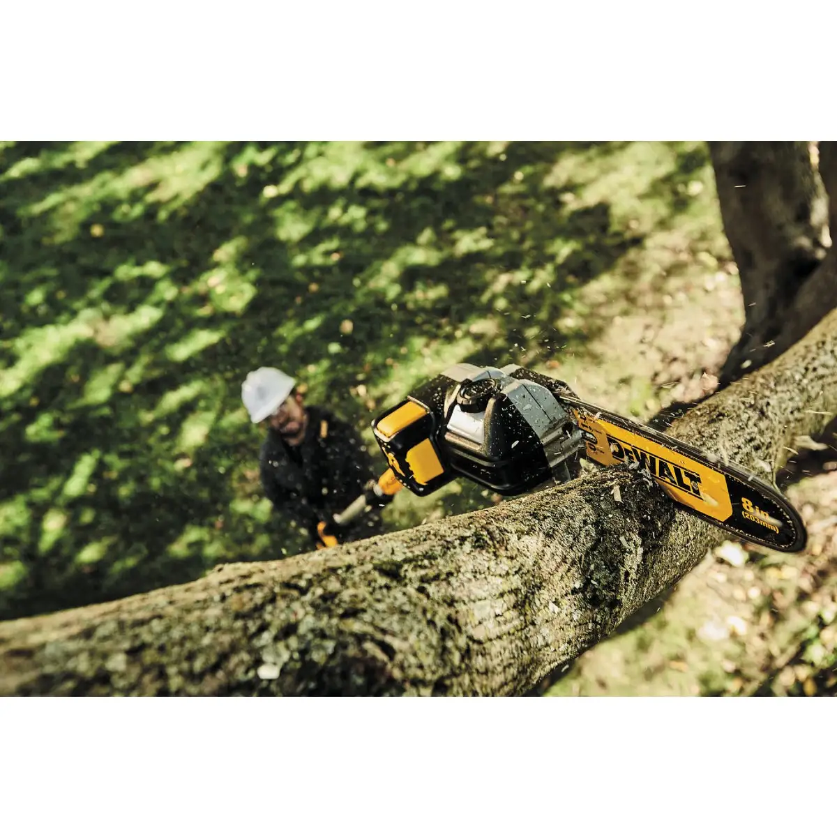 DEWALT 20V MAX XR 8 In. Brushless Cordless Pole Saw (Tool Only) View 1 of 8