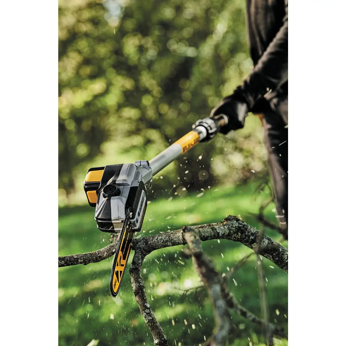 DEWALT 20V MAX XR 8 In. Brushless Cordless Pole Saw Kit with 5.0 Ah Battery & Charger View 3 of 5
