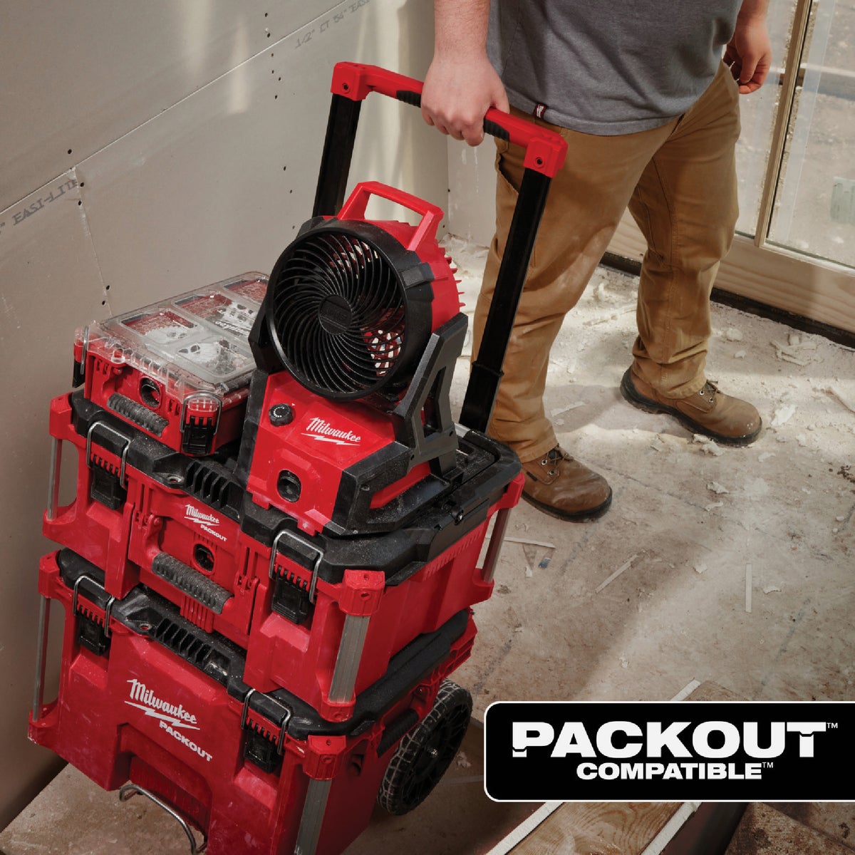 Milwaukee M18 PACKOUT Lithium-Ion Brushless Cordless Jobsite Fan (Tool Only) View 3 of 10