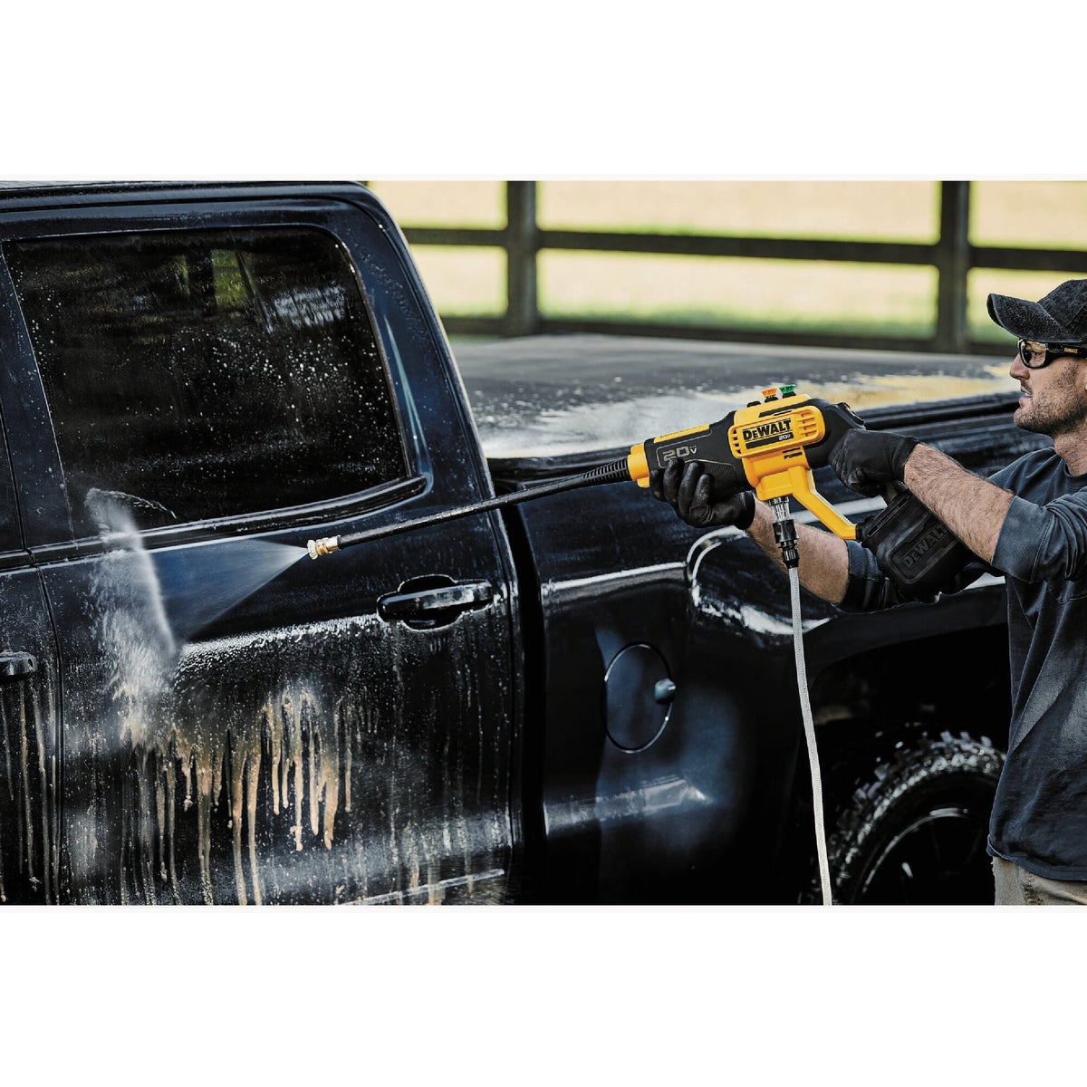 DEWALT 20V MAX 550 PSI Cordless Handheld Power Cleaner (Tool Only) View 2 of 4