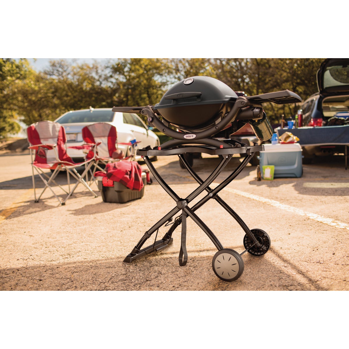 Weber Q 1200 1-Burner Black 8,500-BTU LP Gas Grill View 3 of 7